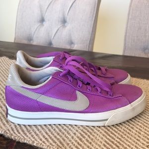 FINAL PRICE! Nike shoes Sz 7.5